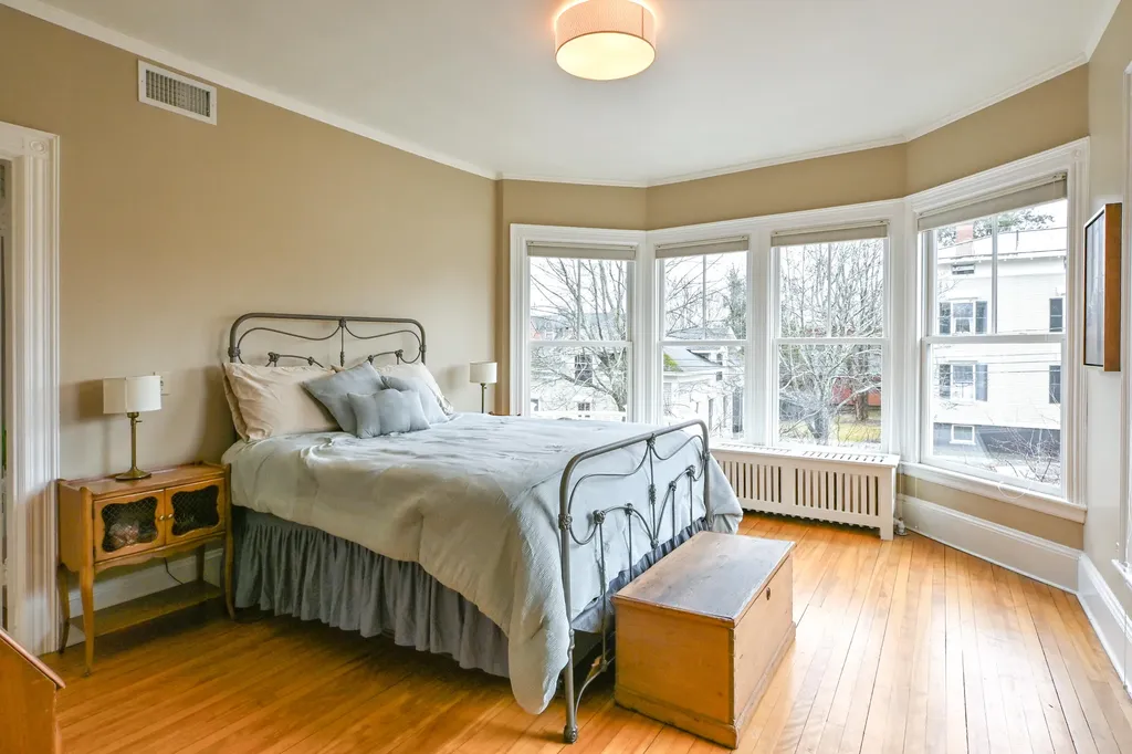 37 Carroll Street Portland ME 04102