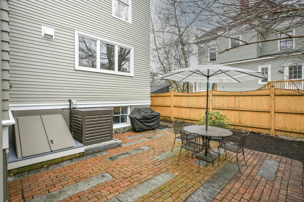 37 Carroll Street Portland ME 04102