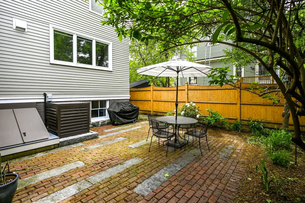 37 Carroll Street Portland ME 04102