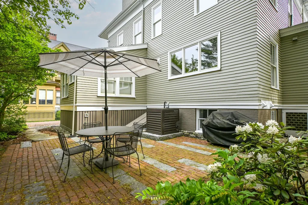 37 Carroll Street Portland ME 04102