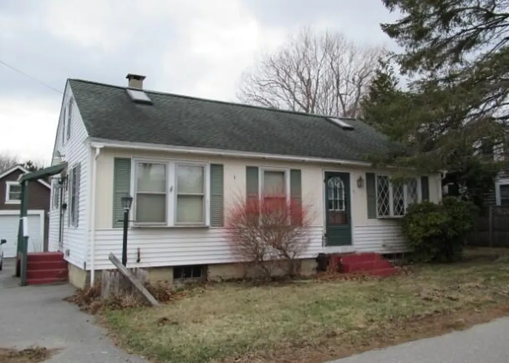 9 Norris Street Searsport ME 04974