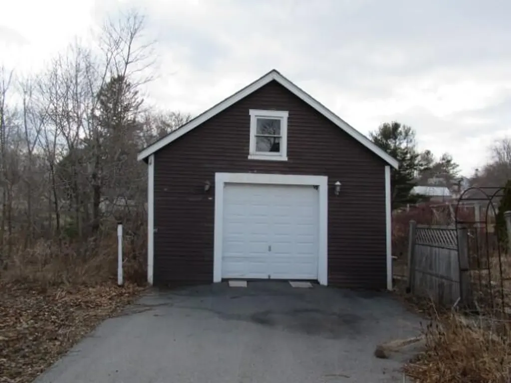 9 Norris Street Searsport ME 04974