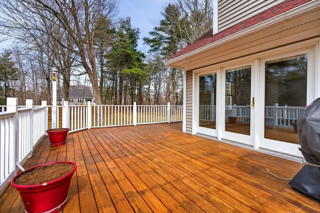 63 Youngs Lane Phippsburg ME 04562