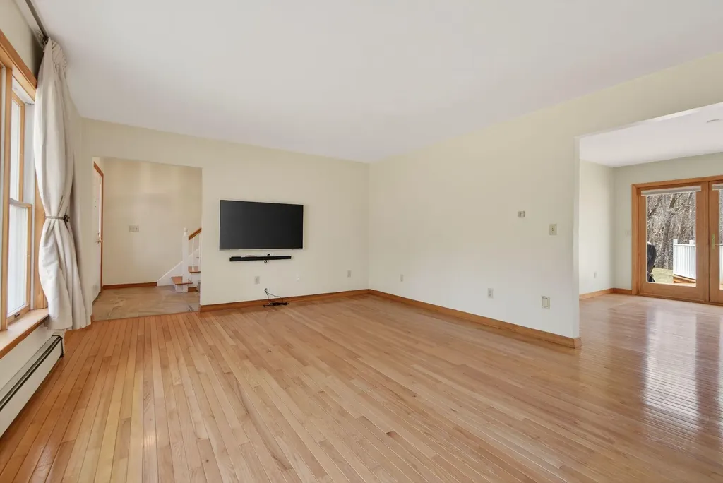 63 Youngs Lane Phippsburg ME 04562