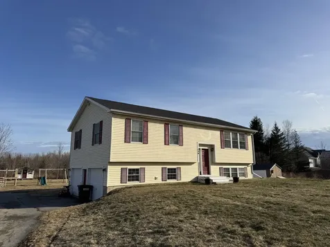 190 Smith Road Hermon ME 04401