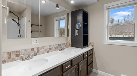 1806 Hammond Street Hermon ME 04401