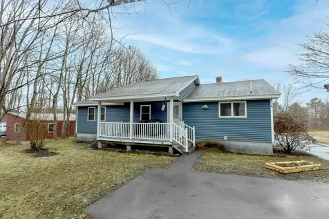1806 Hammond Street Hermon ME 04401