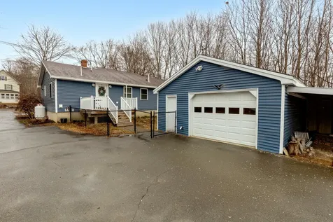 1806 Hammond Street Hermon ME 04401