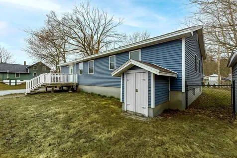 1806 Hammond Street Hermon ME 04401