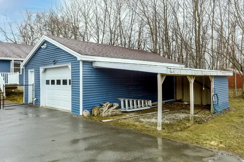 1806 Hammond Street Hermon ME 04401