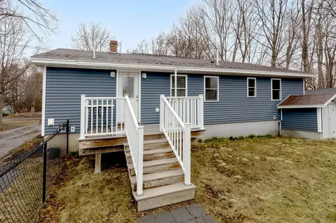 1806 Hammond Street Hermon ME 04401