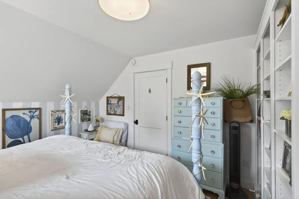 492 W Elm Street Yarmouth ME 04096