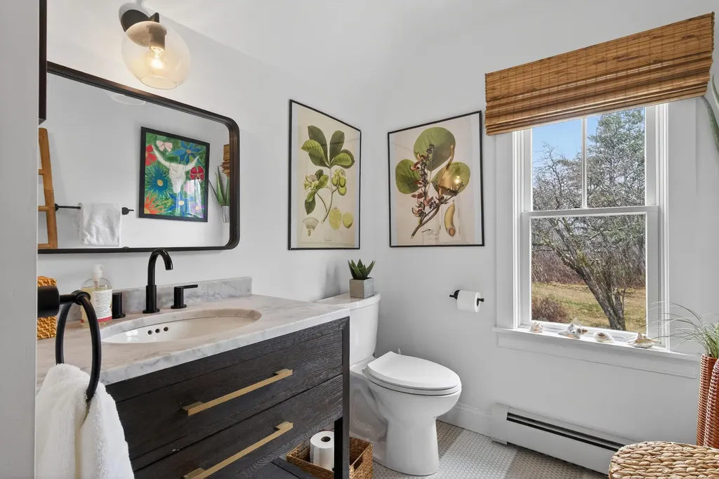 492 W Elm Street Yarmouth ME 04096