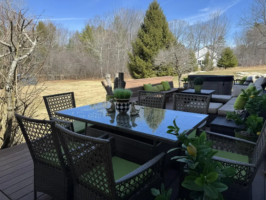 492 W Elm Street Yarmouth ME 04096