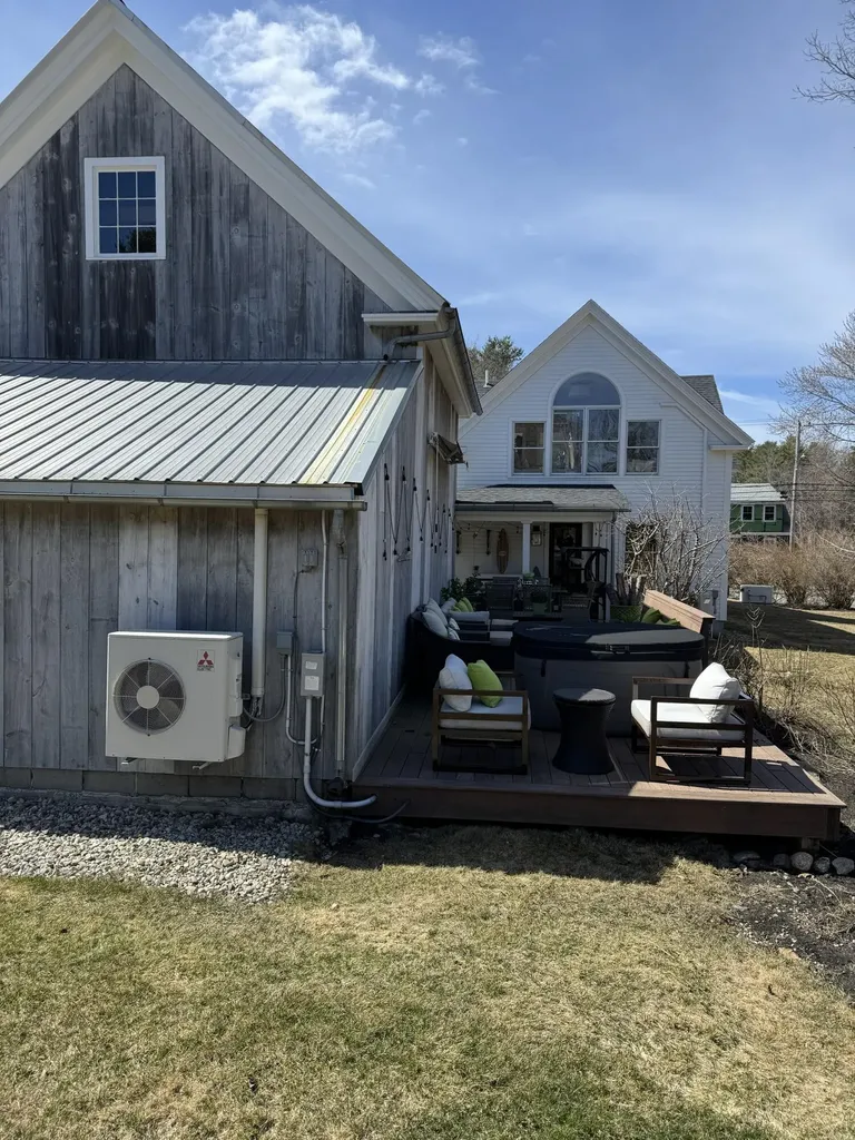 492 W Elm Street Yarmouth ME 04096