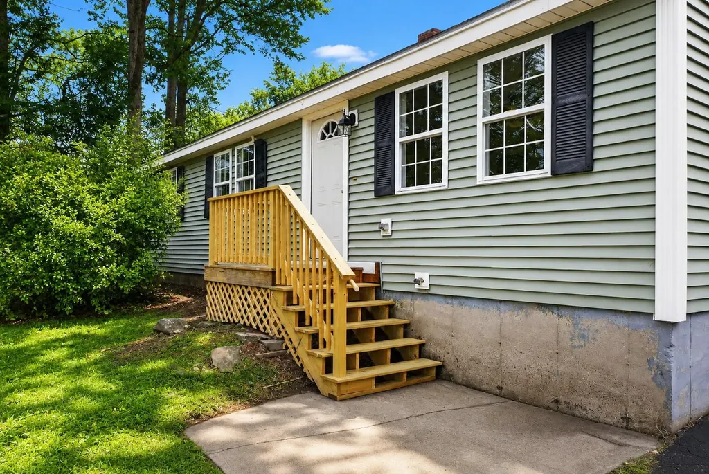 87 Sherburne Street Sanford ME 04083