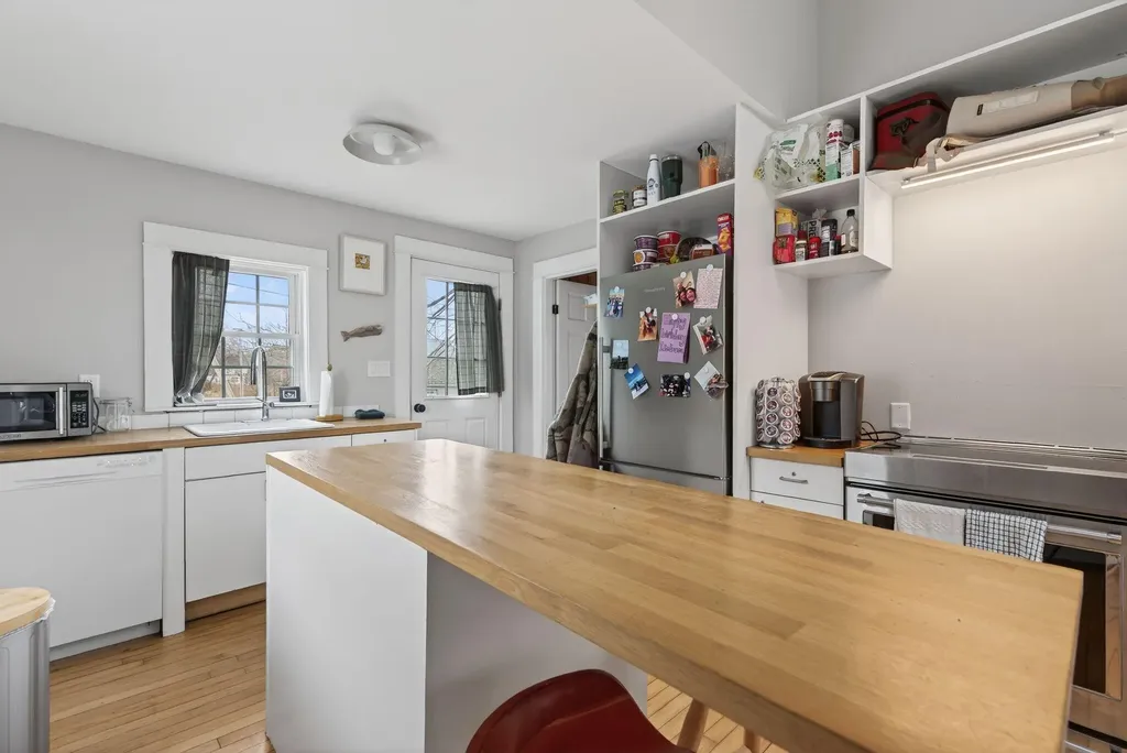 93 Wildes District Road Kennebunkport ME 04046