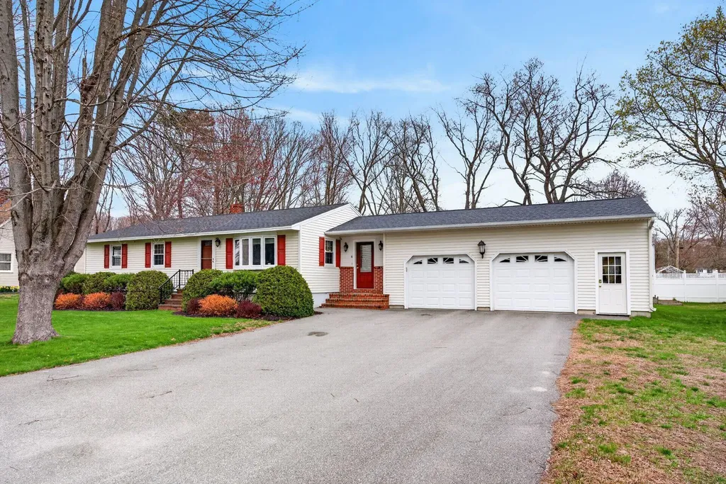 6 Colonial Drive Saco ME 04072