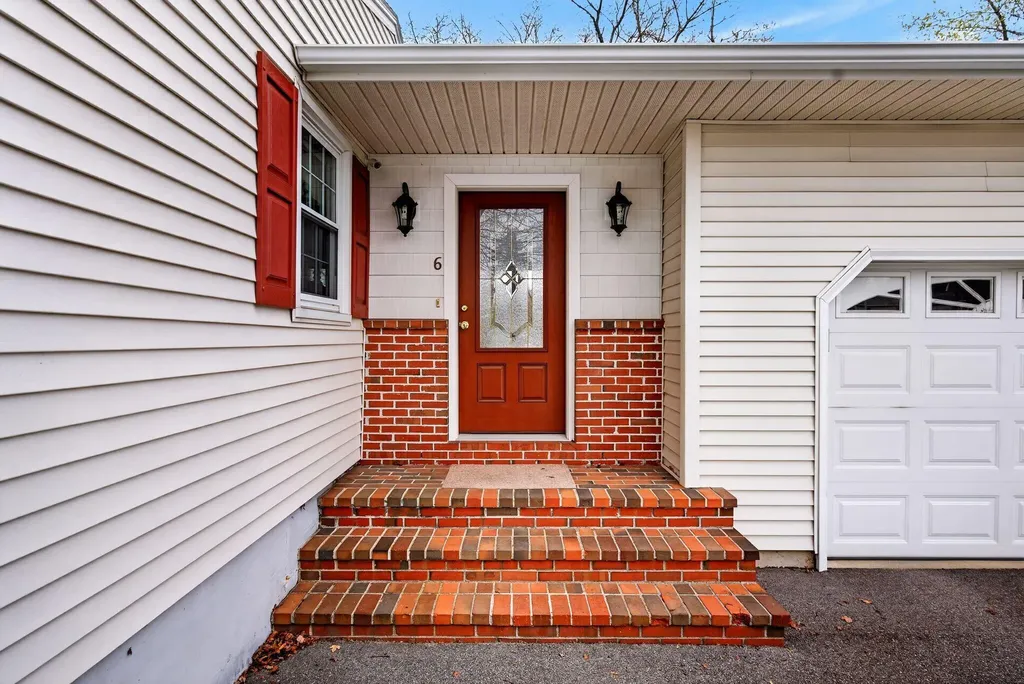 6 Colonial Drive Saco ME 04072