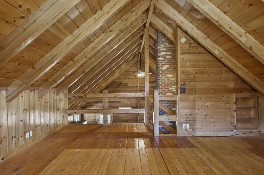 33 Lawrence Road Dresden ME 04342