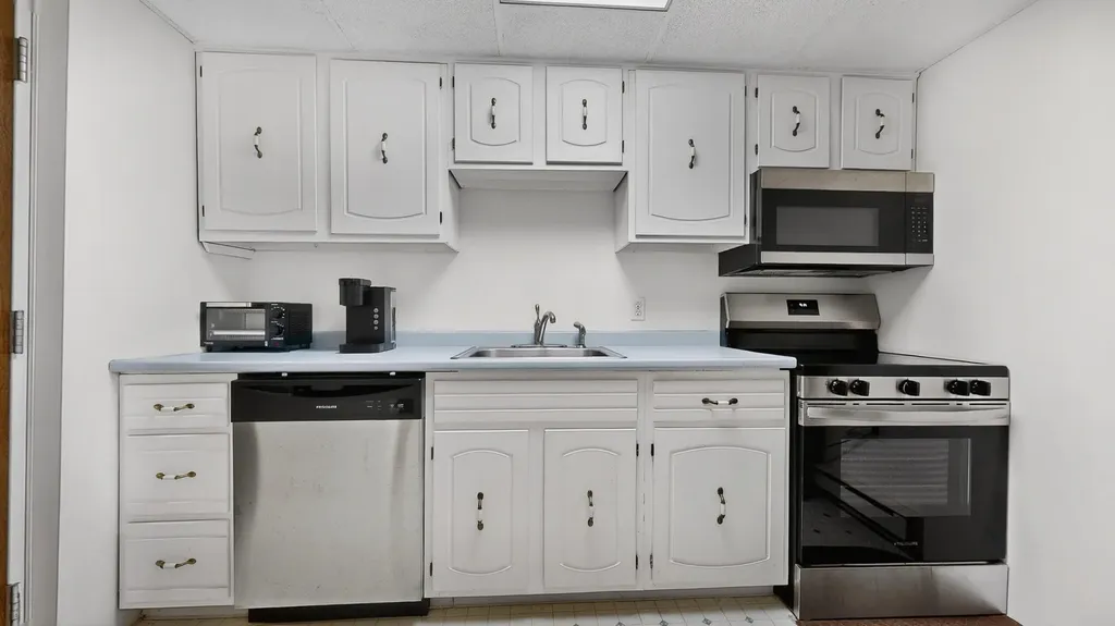 757 Main Street South Portland ME 04106