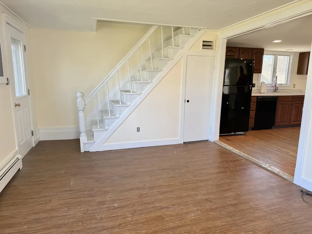 111 E Main Street Vinalhaven ME 04863