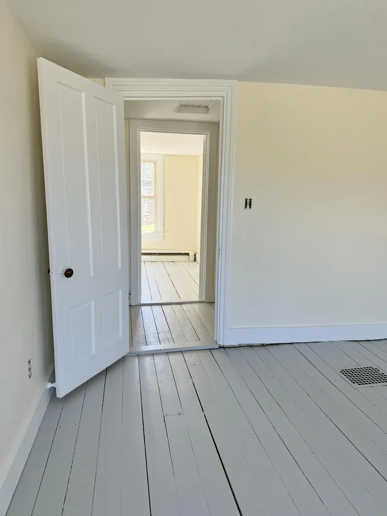 111 E Main Street Vinalhaven ME 04863