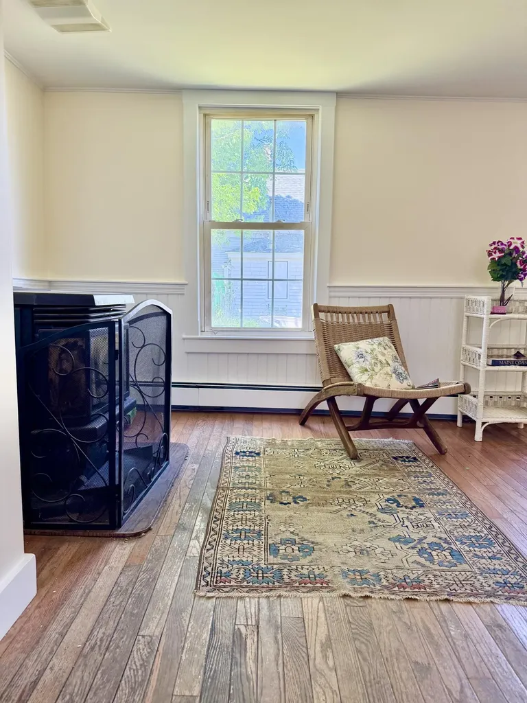 111 E Main Street Vinalhaven ME 04863