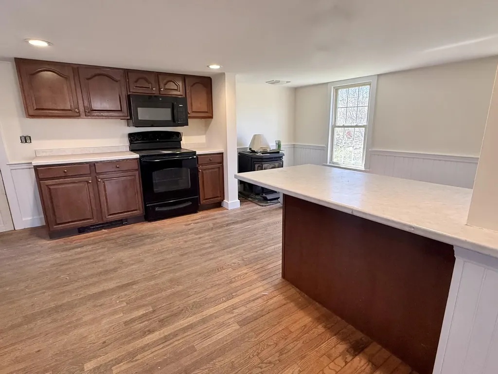 111 E Main Street Vinalhaven ME 04863