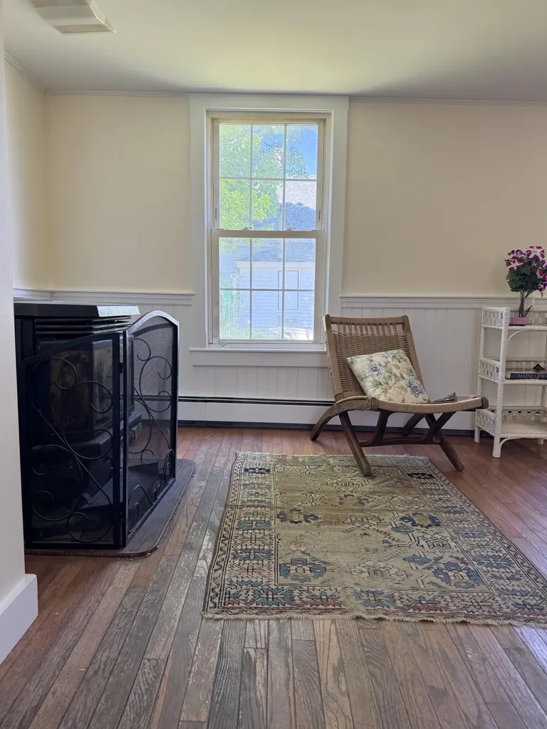 111 E Main Street Vinalhaven ME 04863