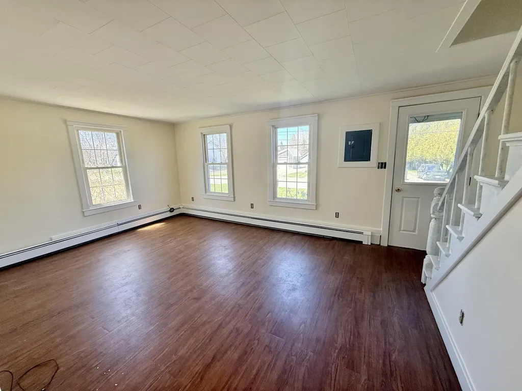 111 E Main Street Vinalhaven ME 04863