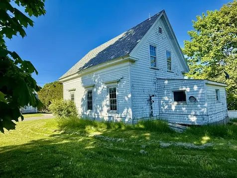 111 E Main Street Vinalhaven ME 04863