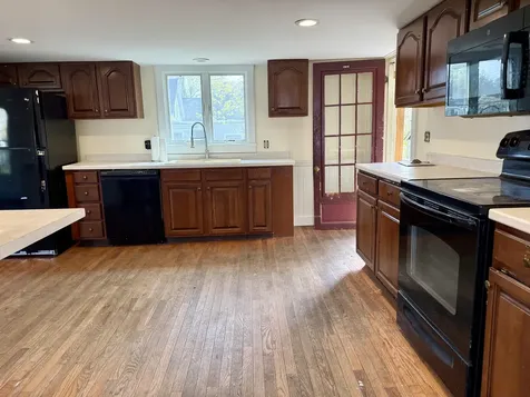 111 E Main Street Vinalhaven ME 04863