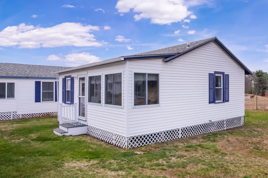 1277 Post Road Wells ME 04090