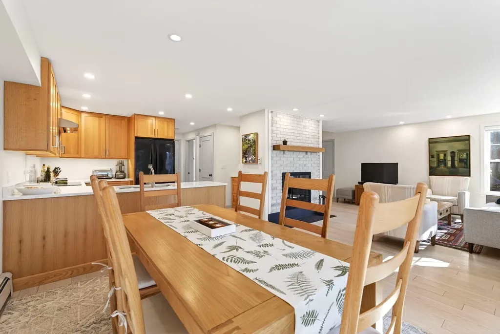 27 E Beach Road Casco ME 04015