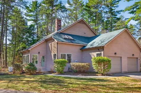 27 E Beach Road Casco ME 04015