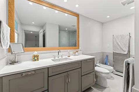 27 E Beach Road Casco ME 04015