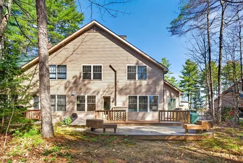 27 E Beach Road Casco ME 04015