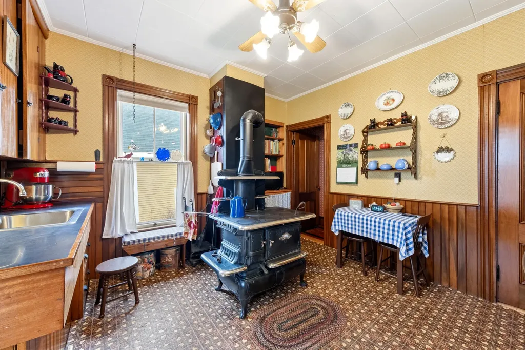 92 N Main Street Rockland ME 04841