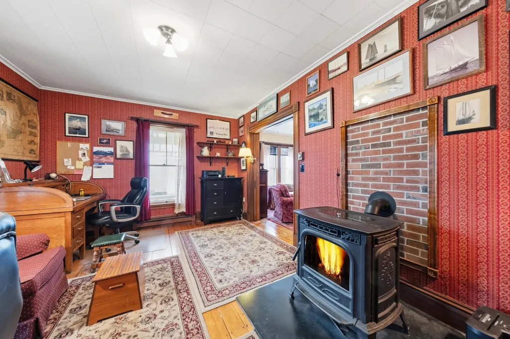 92 N Main Street Rockland ME 04841