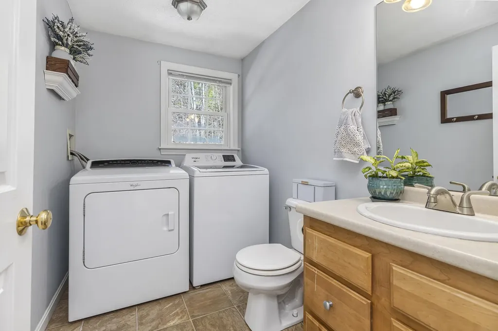 86 Gateway Commons Drive Gorham ME 04038