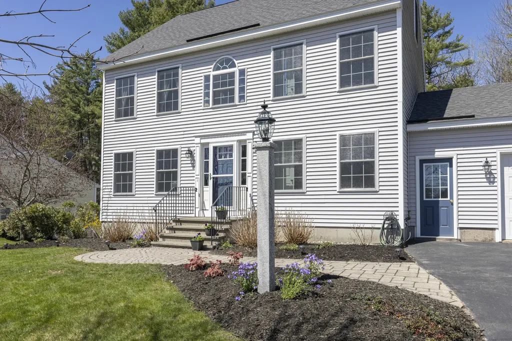 86 Gateway Commons Drive Gorham ME 04038