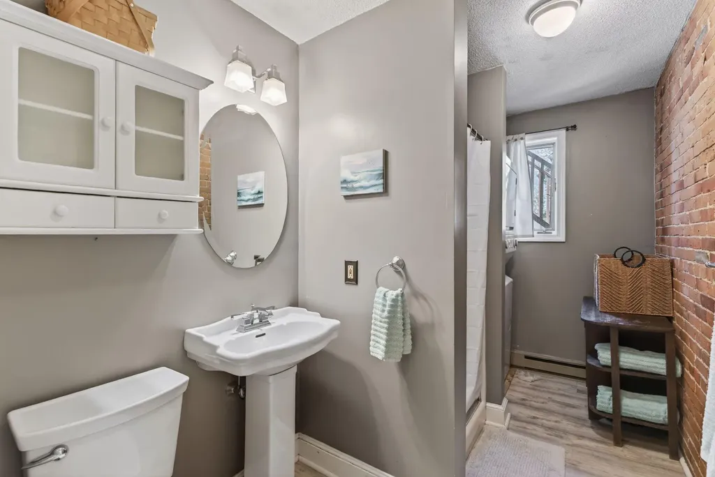 289 Spring Street Portland ME 04102