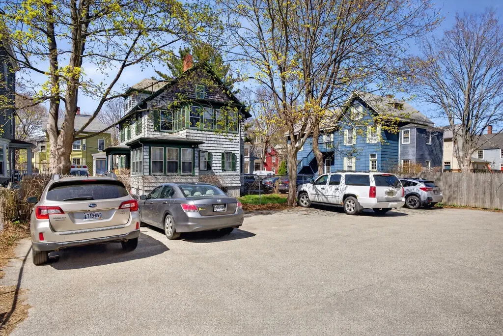 289 Spring Street Portland ME 04102