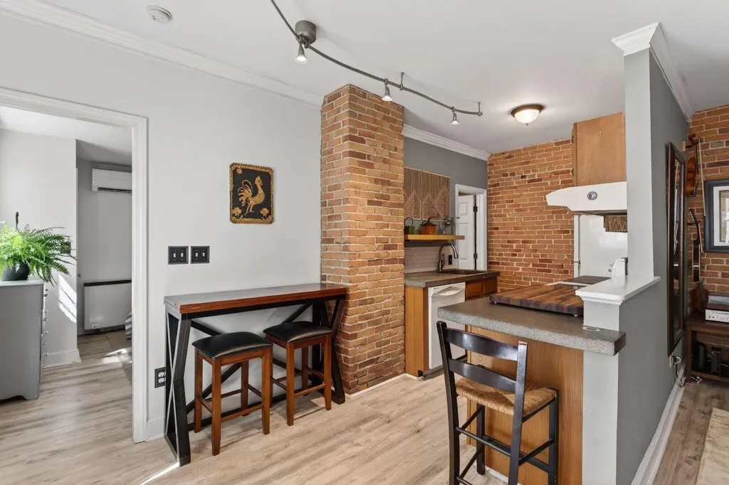 289 Spring Street Portland ME 04102