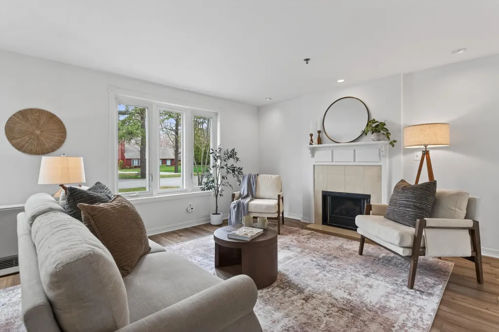 12 Willow Grove Brunswick ME 04011