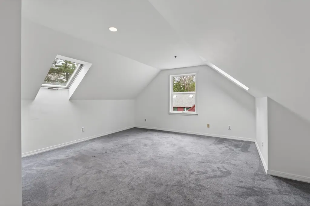 12 Willow Grove Brunswick ME 04011