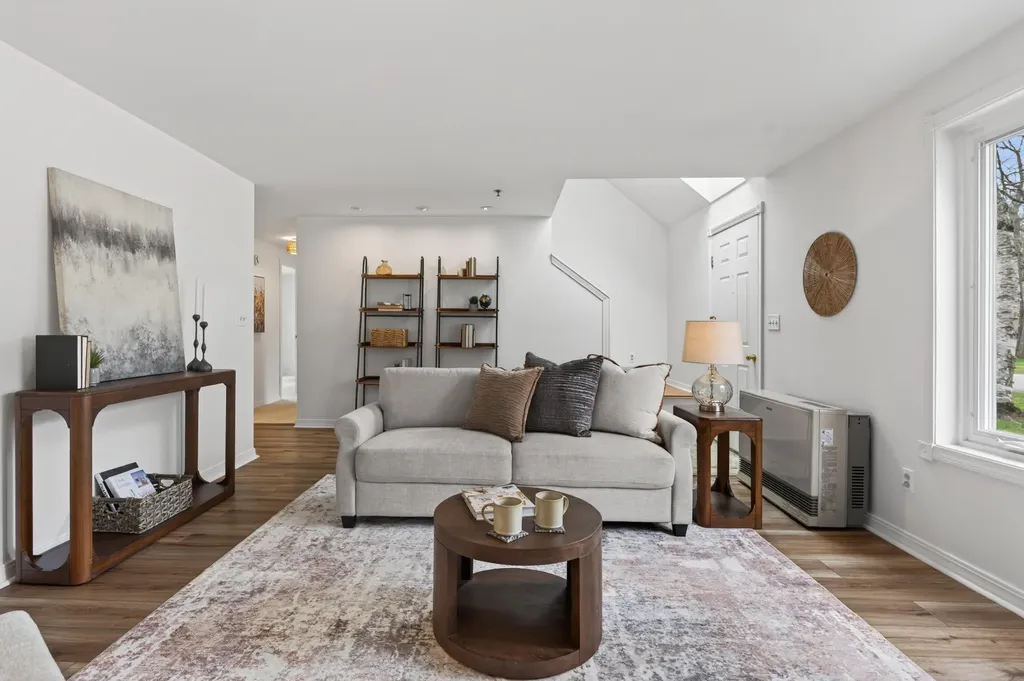 12 Willow Grove Brunswick ME 04011
