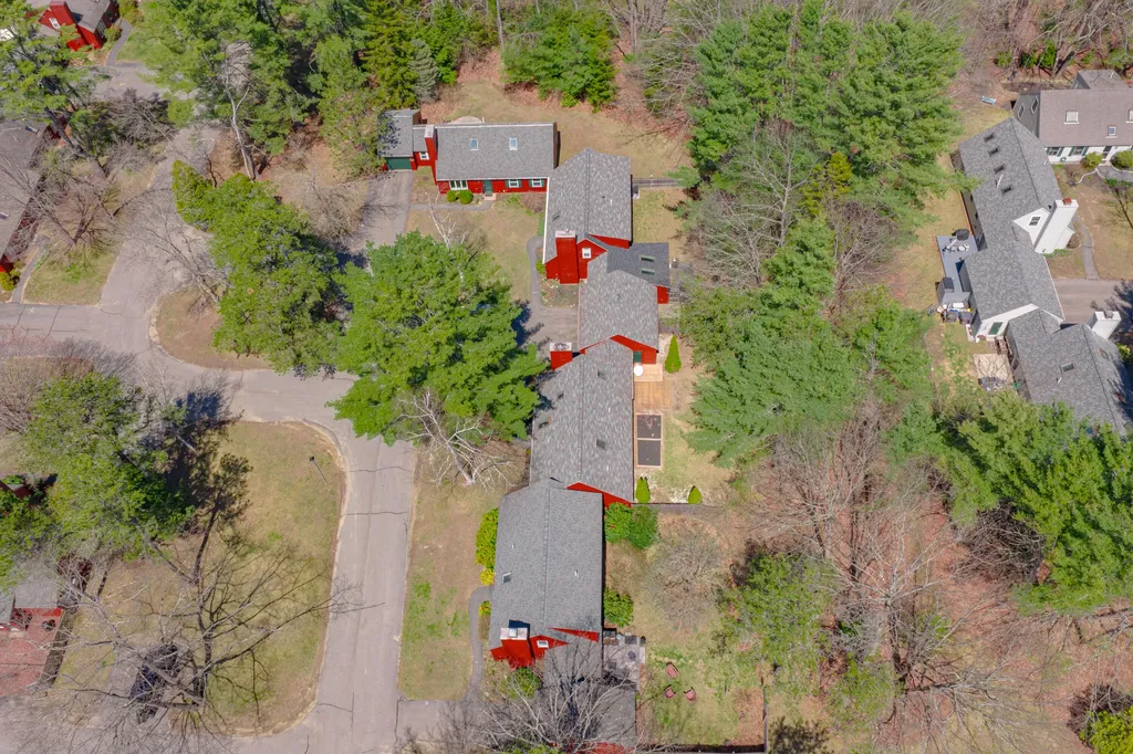 12 Willow Grove Brunswick ME 04011
