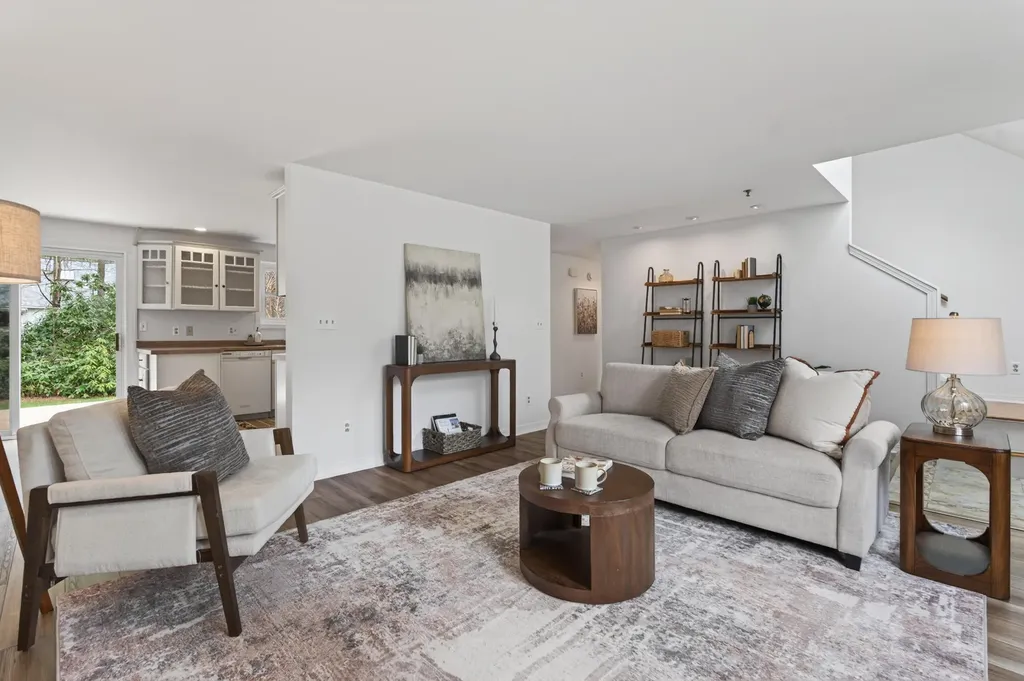 12 Willow Grove Brunswick ME 04011